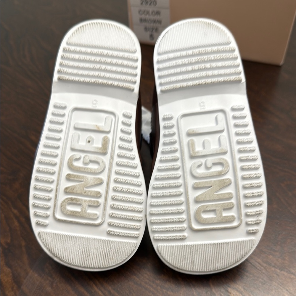 L'Amour (Angel Baby) Brown Dress Shoes with Double Buckle - Picture 4 of 5